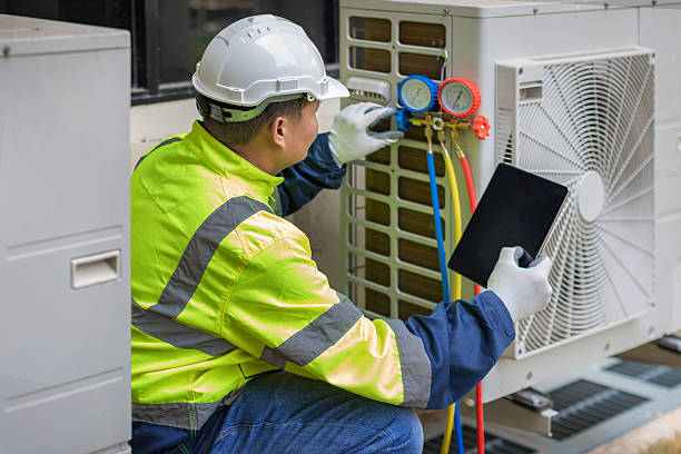 Professional Hvac technician working in Pleasant Hill, PA
